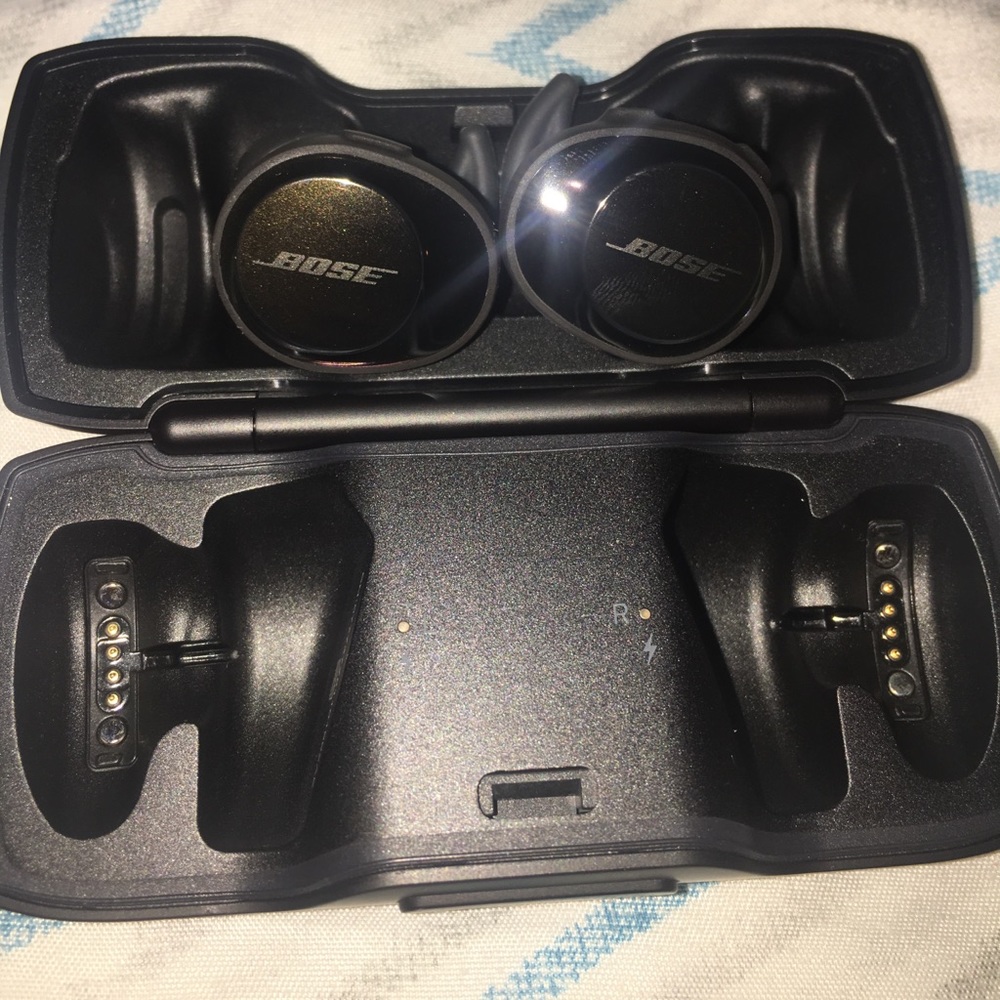 New Bose headphones - Picture 3 of 4